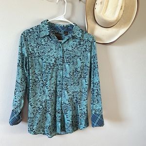 ROPER medium women’s button down shirt